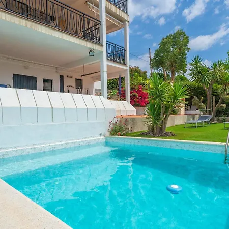 Pousada Homeholidaysrentals Himalaia - Costa Barcelona *