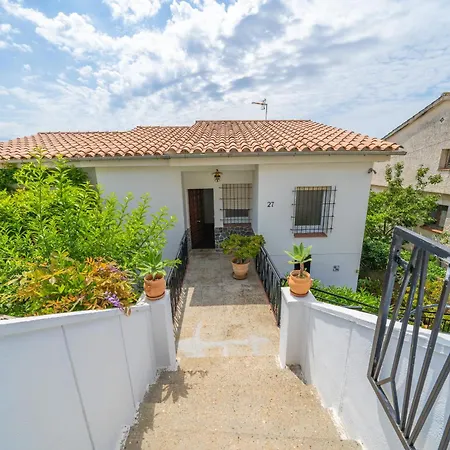 Homeholidaysrentals Himalaia - Costa Barcelona Santa Susanna