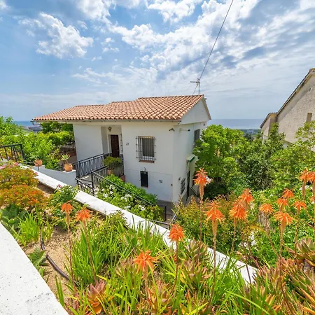 Homeholidaysrentals Himalaia - Costa Barcelona *