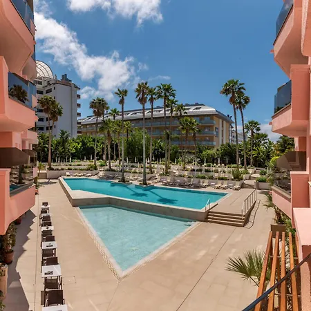 Aqua The Breeze (adults Only +18) Khách sạn 4*