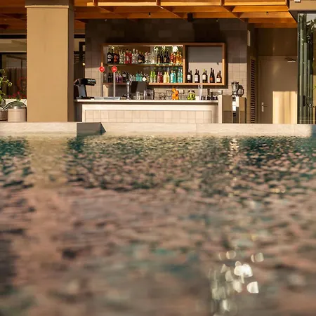 Khách sạn Aqua The Breeze (adults Only +18) 4*