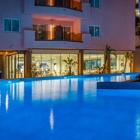 Aqua The Breeze (adults Only +18) Khách sạn 4*