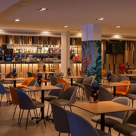 Khách sạn Aqua The Breeze (adults Only +18) 4*