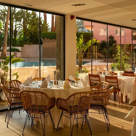 Aqua The Breeze (adults Only +18) Khách sạn