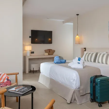 Khách sạn Aqua The Breeze (adults Only +18) 4*