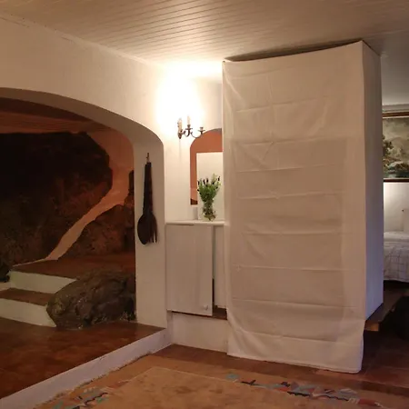 Cave House With Sea Views Apartamento