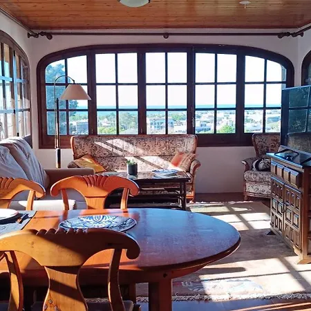 Cave House With Sea Views Apartamento *