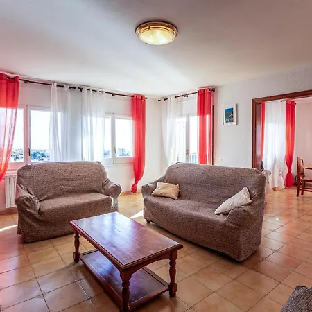 Casa de férias Awesome In With House Sea View Santa Susanna