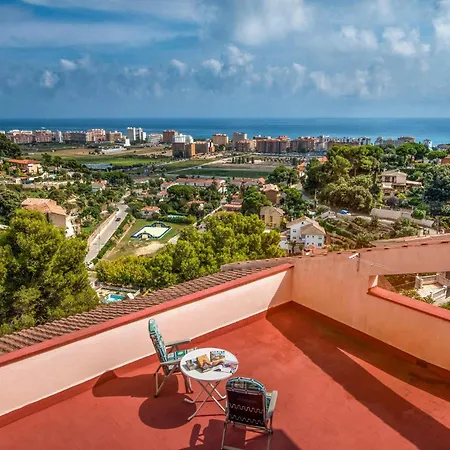 Awesome In With House Sea View