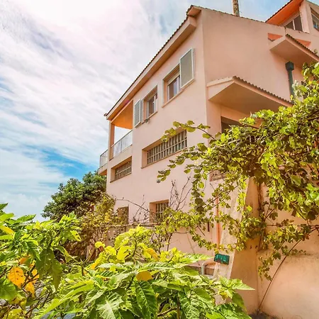 Casa de férias Awesome In With House Sea View Santa Susanna