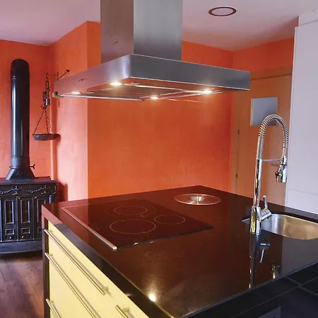 Hébergement de vacances Amazing In With Kitchen Santa Susanna