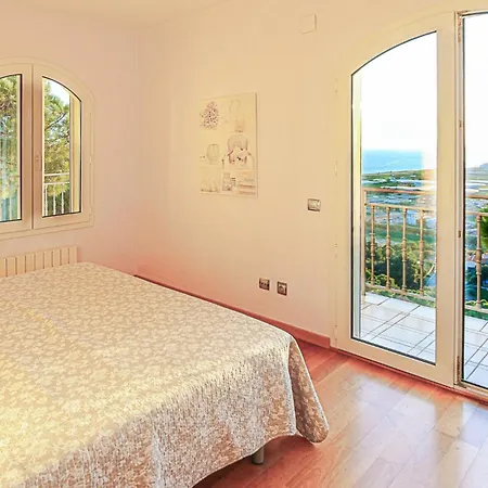4 Bedroom Pet Friendly In Holiday home Santa Susanna