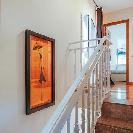 4 Bedroom Pet Friendly In